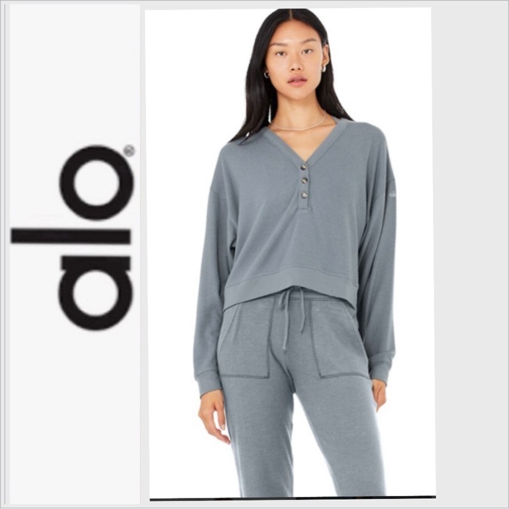 Alo Yoga Alolux Soho Cropped Henley M dark gray